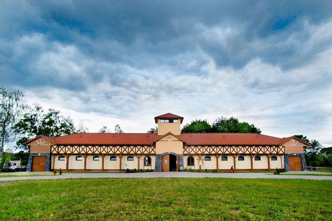 Hotel Galicja Ulanow Exterior photo